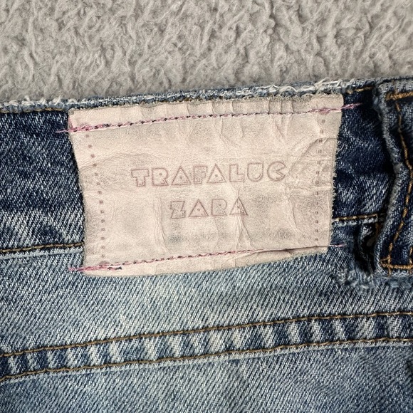 Zara Trafaluc Denimwear Shorts Womens 2 Blue Distressed Pac-Man Patch High Rise - Picture 8 of 8